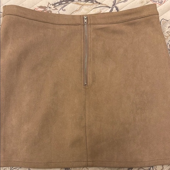 Fashion Nova Cream Top and Tan Faux Suede Mini Pencil Skirt #420 - Picture 6 of 11